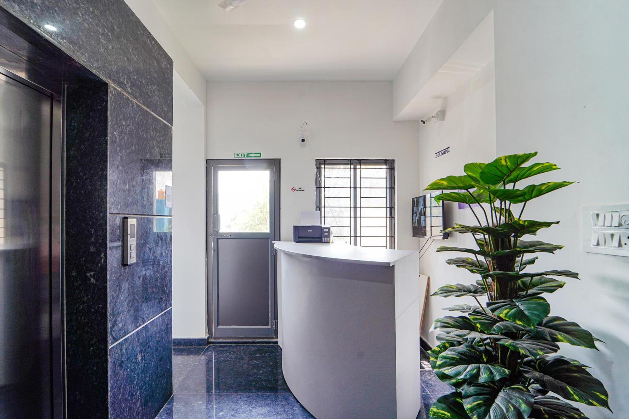Fabhotel Metro Suites - Nr Esi Hospital Bangalore Exteriör bild